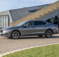 Škoda Superb liftback dostává plug-in hybridní pohon s výkonem 200 kW 